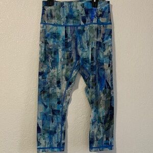 Lululemon Athletica Blue Patterned Capris